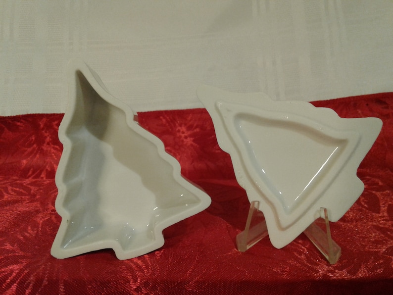 Porcelian Christmas Tree Box with Mouse and Holly Vintage Lefton China Christmas Tree Trinket Box