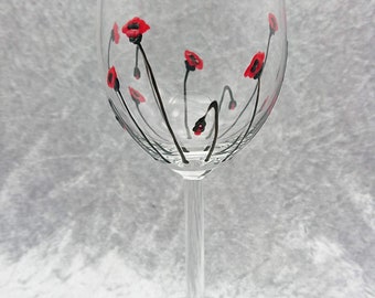 Copa de vino pequeña con diseño de amapola pintada a mano