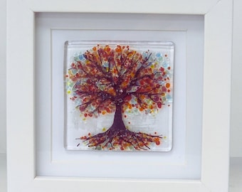 Cuadro pequeño enmarcado en vidrio fusionado, mini arte en vidrio fusionado, árbol arcoíris, cuadro de árboles en vidrio fusionado