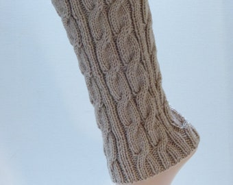 Leg warmers with cable pattern - beige - cuffs