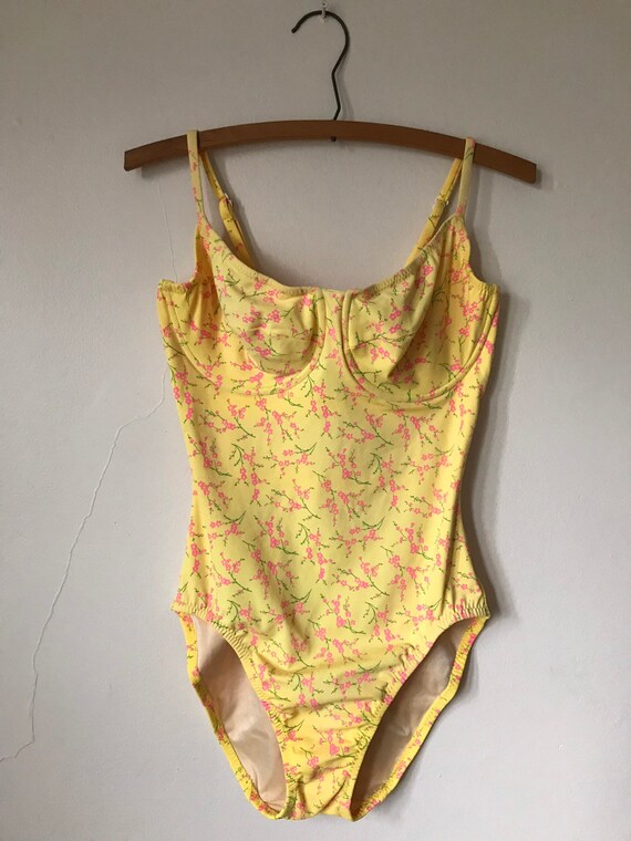 high cut one piece swimsuit with underwire