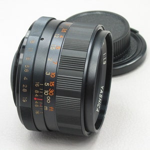 Yashica Yashinon-DS 50mm f/1.9 Lens M42 screw mount Japan 813