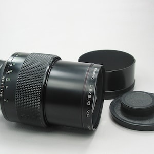 Carl Zeiss Jena Sonnar 200mm f/2.8 Lens M42 screw mount with Hood