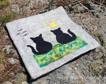 Seat cushion, cat, felt, felted, cushion to-go, hiking, seat pad, forest walk, water-repellent, warming, cat lover