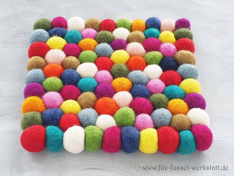 Felt ball coaster round 20cm bunt