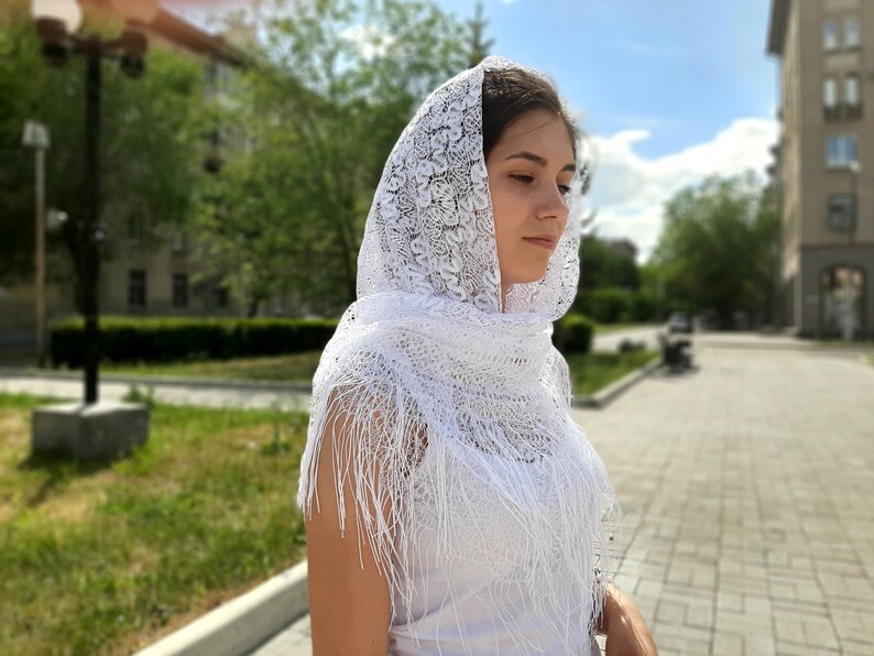 Church veil White lace veil Prayer shawl square Mantilla Church Vintage shawl wedding shawl