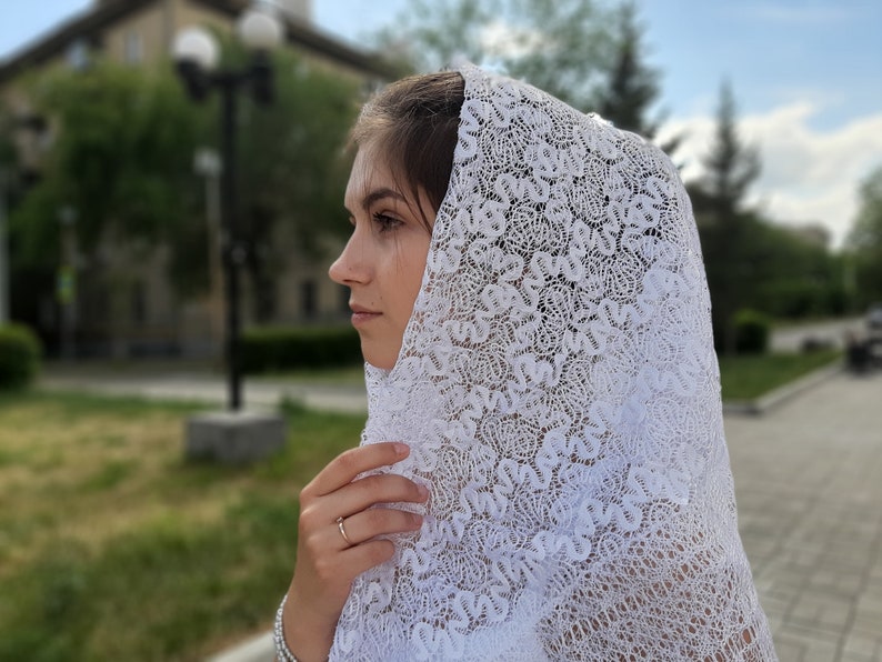 Church veil White lace veil Prayer shawl square Mantilla Church Vintage shawl wedding shawl