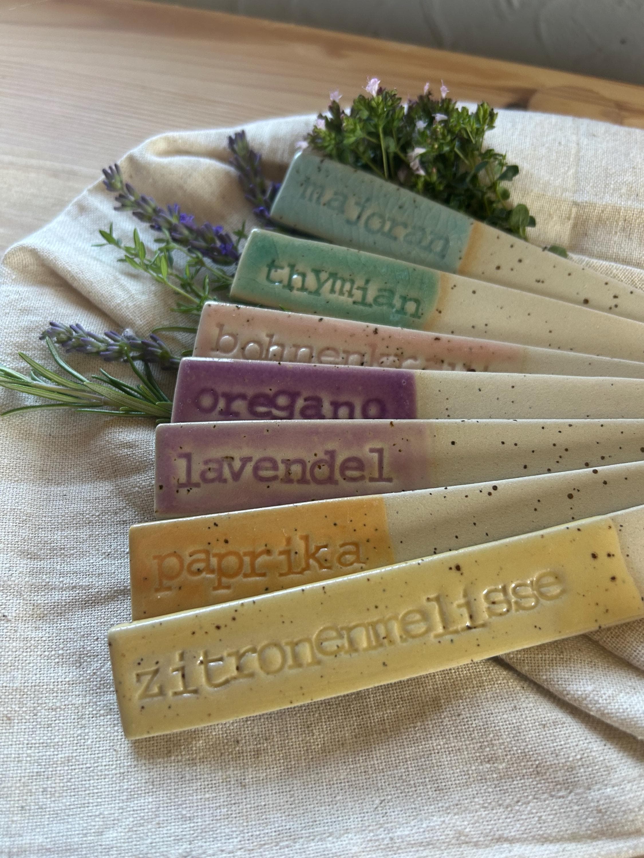 Individuelle Pflanzenstecker | Anfertigung nach Wunsch | Blumenstecker | Pflanzenstecker Kräuterschilder aus Keramik Kräuterstecker