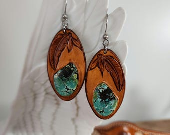 Handmade Arizona Turquoise Leather Earrings: Stone Inlay, Surgical Steel