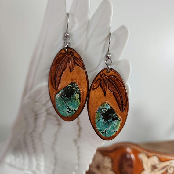 Handmade Arizona Turquoise Leather Earrings: Stone Inlay, Surgical Steel