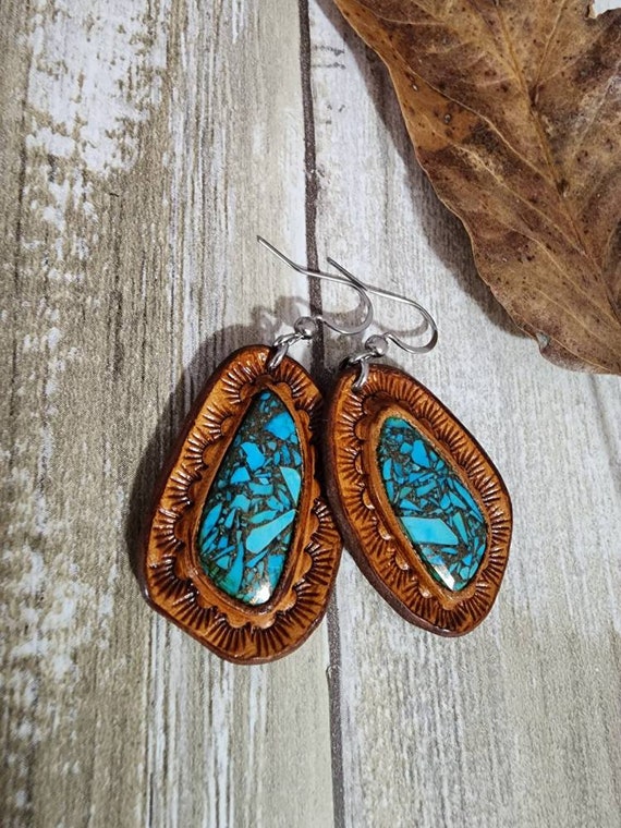 Turquoise leather earrings deals
