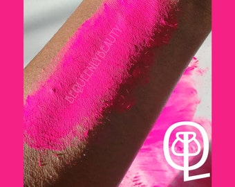 Neon Pink Eyeshadow, Pigment shadows, neon colors, glow in the dark makeup, glow, festival - fantasy, neon cosmetics - uv reactive