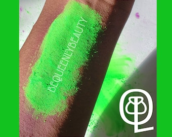 Neon Lime Green Eyeshadow, Pigment shadows, neon colors, glow in the dark makeup, glow, festival - fantasy, neon cosmetics - uv reactive