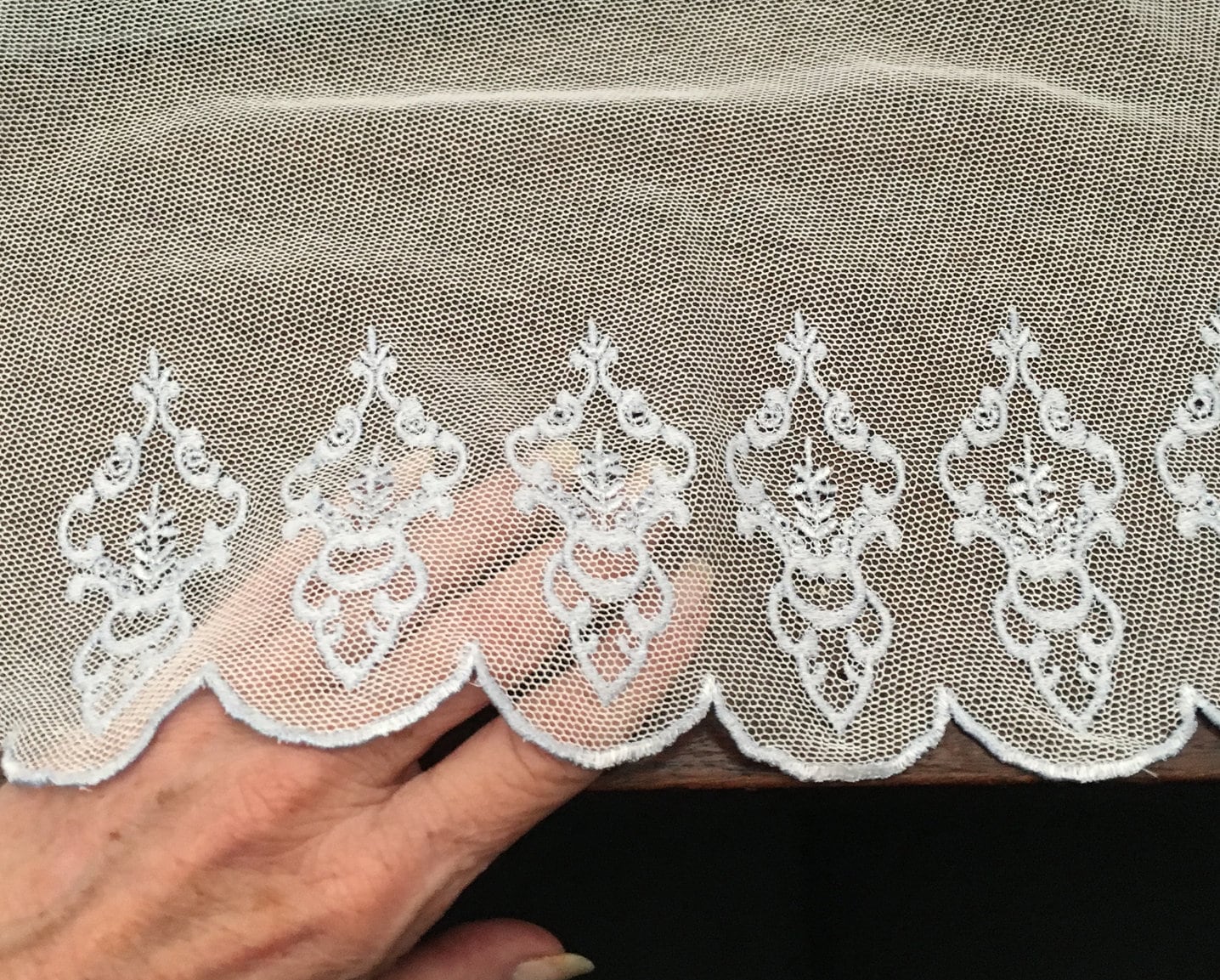 Lace top embroidery machine
