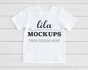 camiseta blanca en blanco para niños mockUP foto / maqueta de camisa de manga corta para niños pequeños / camiseta para niños pequeños MOCKUP / camiseta blanca del niño Mock-up