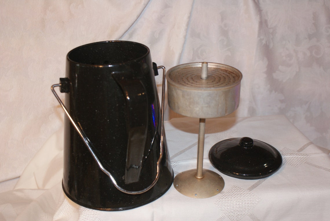 Vintage Camping Coffee Pot VINTAGEFINDSET Etsy