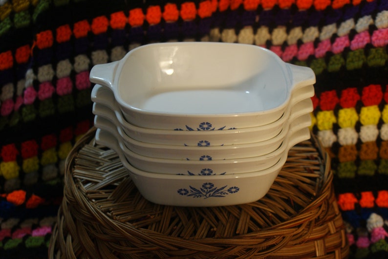 Corning Ware Petite Pan....P-41.....5 Petite dishes ....Corning Ware
