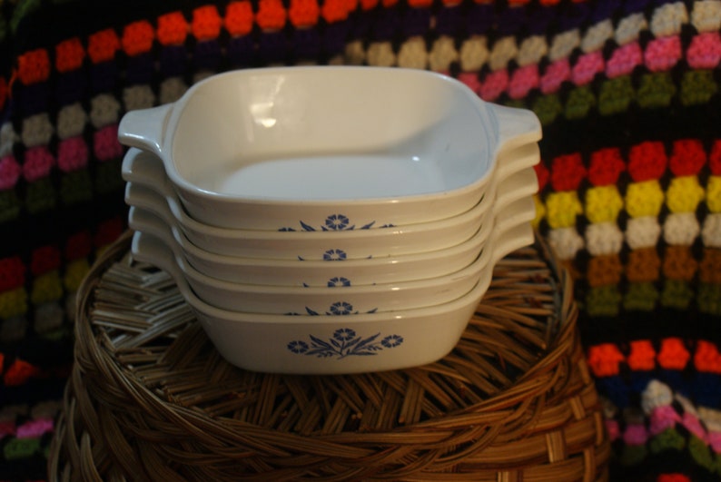 Corning Ware Petite Pan....P-41.....5 Petite dishes ....Corning Ware