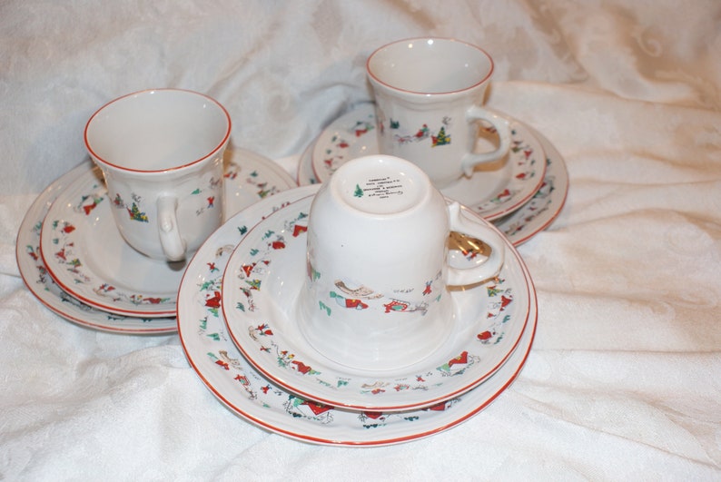 BEAUTIFUL 3 Saucers and 3 salad plates Vintage Farberware White Christmas 95 #391 Set of 3 Cups