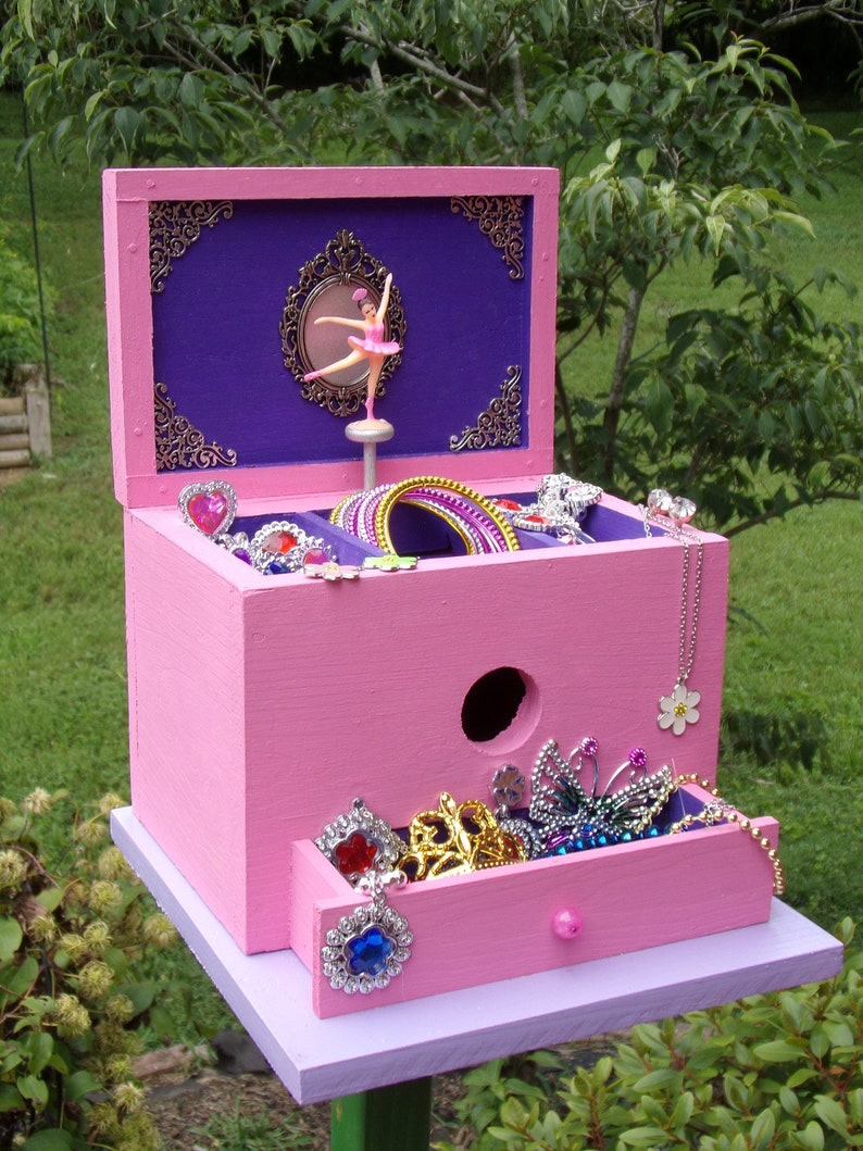 Jewelry box birdhouse image 1