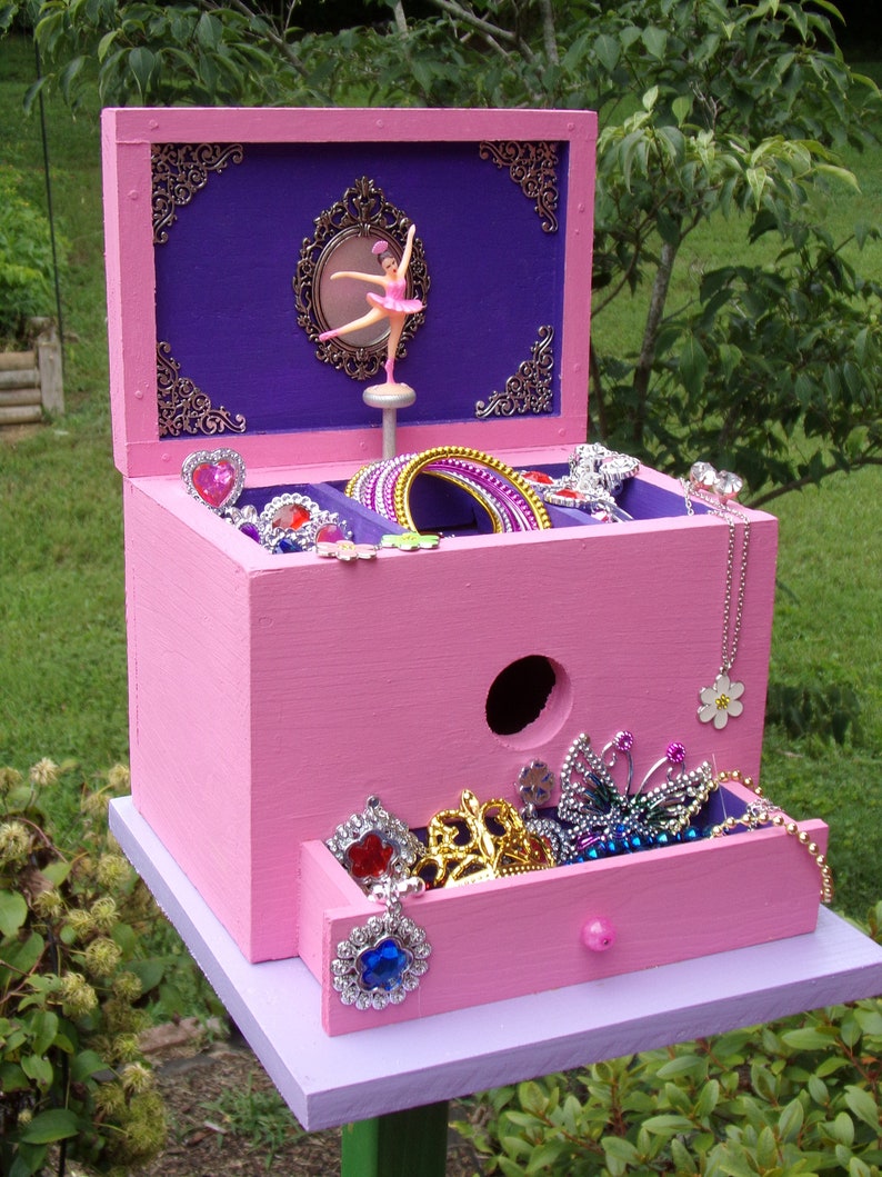 Jewelry box birdhouse image 3