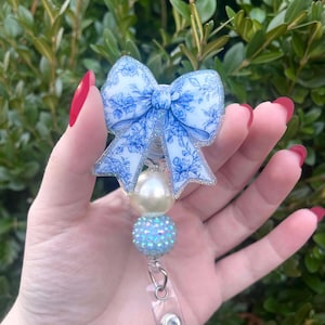 Kokette Ausweisrolle, personalisierte Glitzer Krankenschwester Reel, benutzerdefinierte Ausweishalter für Arbeit, niedliches Namensschild ID Reel