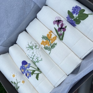 Set of 6 Hand Embroidered Floral Napkins, Table Decor Embroidered Linen Cloth Dinner Napkin, Wedding Napkin Set, Reusable Napkins,