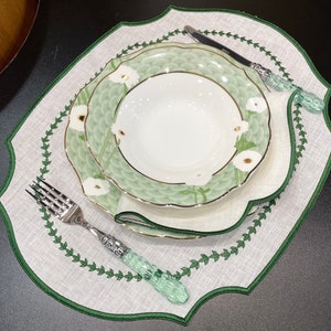 Embroidered Linen Evergreen Placemat&Napkin Set (Set of 6 placemats/6 Napkins)