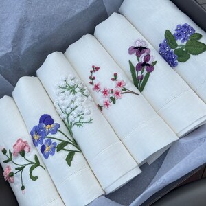 Set of 6 Hand Embroidered Floral Napkins, Table Decor Embroidered Linen Cloth Dinner Napkin, Wedding Napkin Set, Reusable Napkins,