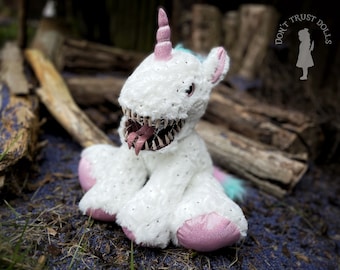 Sprinkles Spineripper - horror unicorn. Halloween unicorn, creepy teddy, creepy unicorn, unicorn aesthetic, Don't Trust Dolls DTD-0751