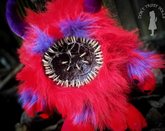 Fuggsly - horrific red monster | horror teddy, creepy teddy, creepy doll, creepy cute, horror toy | Don&#39;t Trust Dolls DTD-0806