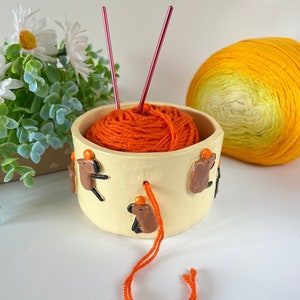 Small cute capybara crochet yarn bowl Handmade clay knitting bowl for yarn Crochet yarn holder Gift for knitter Capybara lover image 1