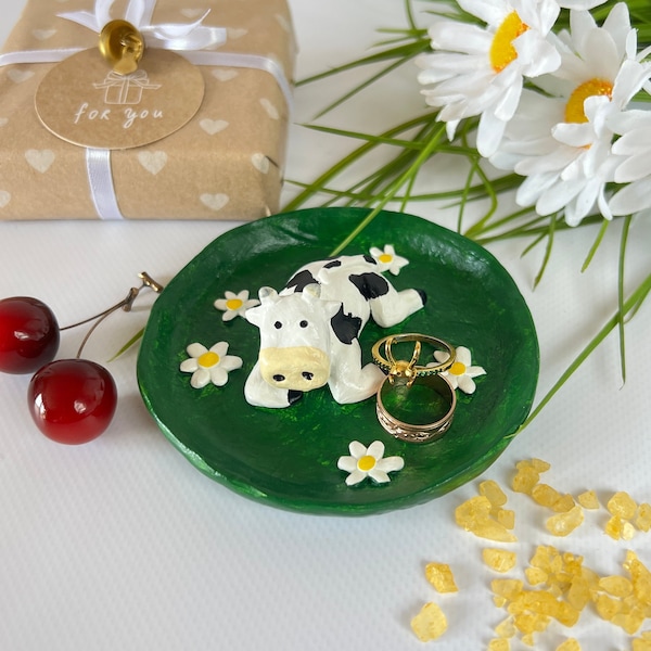 Cow ring dish holder Handmade cute cow on meadow with daisies clay jewelry dish Farm life decor Cow lover gift Cow gifts for girls