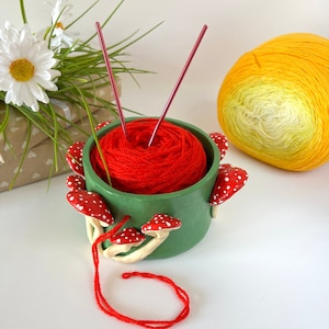 Small amanita mushroom crochet yarn bowl Handmade clay knitting bowl for yarn Cottagecore crochet yarn holder Knitting accessories