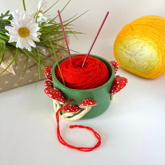 beiyoule Bamboo Yarn Bowl,Handmade Knitting Bowl Wool Holder,DIY Natural  Embroidery Crocheting Storage Accessories for Crochet Home Decor Wine Red