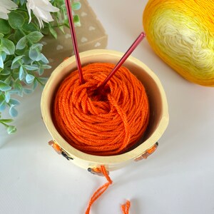 Small cute capybara crochet yarn bowl Handmade clay knitting bowl for yarn Crochet yarn holder Gift for knitter Capybara lover image 5