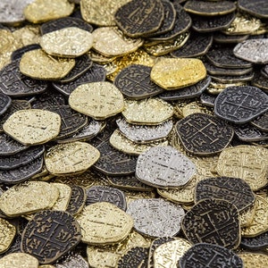 Metal Pirate Coins - 30 Gold and Silver Spanish Doubloon Replicas ...
