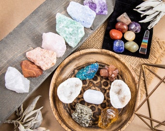 Crystal Set Kit - Tumbled Chakra Stones, Raw Crystals, Geode, Peacock Ore, Pyrite, Honey Calcite, Aragonite, Selenite, & Chakra Tower