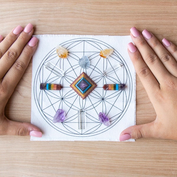 Chakra Balancing Crystal Healing Grid - Healing Crystals Sacred Geometry Kit with Amethyst, Citrine and Chakra Stones