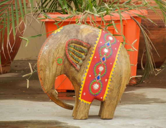 インドの貴重な木製ハンドメイド置物作品（飾り物）