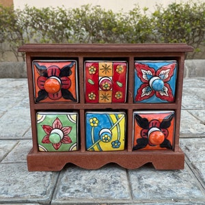 Houten en keramiek 6 ladekast, bureauopberger, handgemaakt, etnisch, Indiase stijl, hoogte: 6,5 inch