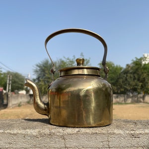 Solid Brass Vintage Teapot, Kettle, Brass Decor, Kitchen Decor, Housewarming Gift