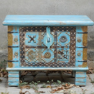Wooden Brass Distress Finish Trunk Box Rustic Storage Chest Small Furniture Coffee Table Treasure Box