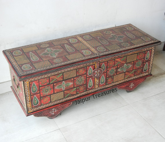 Painted outlet wooden trunk