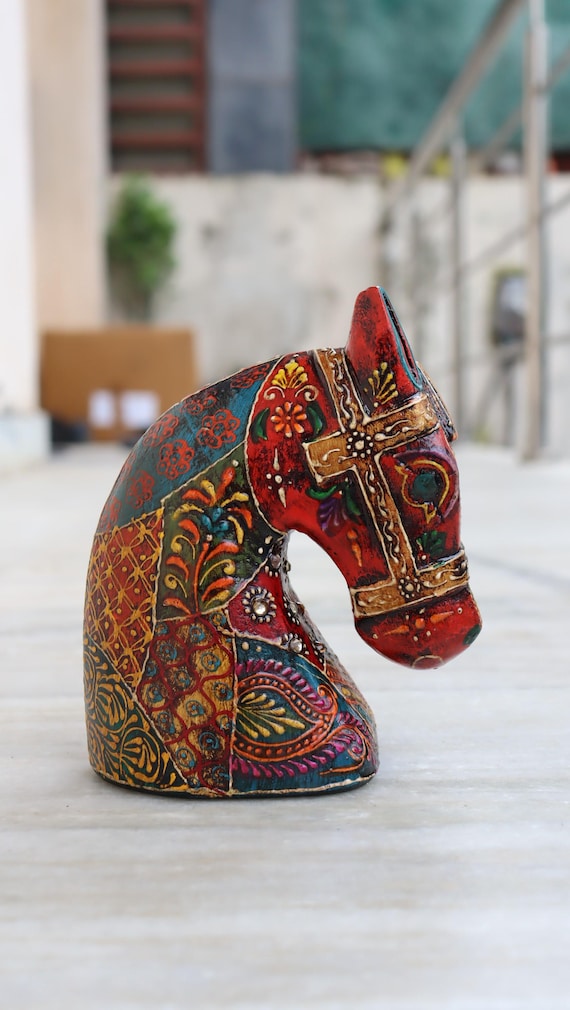 Hand Painted Wooden Horse Head Figurine Red Decorative Sculpture