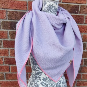 XXL muslin cloth scarf in lilac neon pink triangular image 3