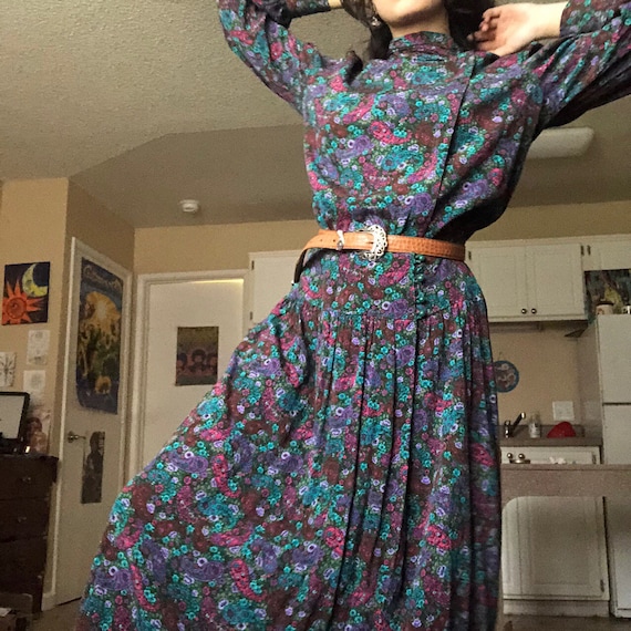 1970s Patty O’Neil Paisley Floral Dress