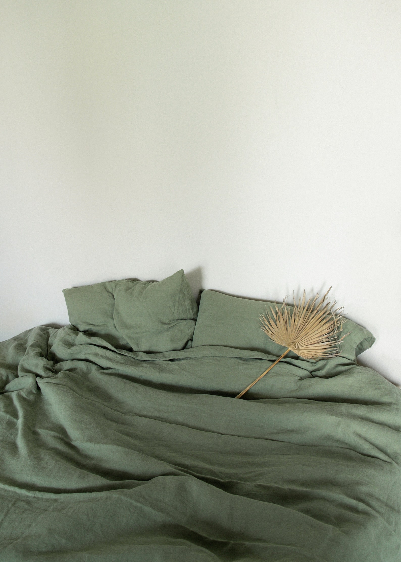 Linen fitted sheet in Green / Linen bedding / Stone Washed Etsy