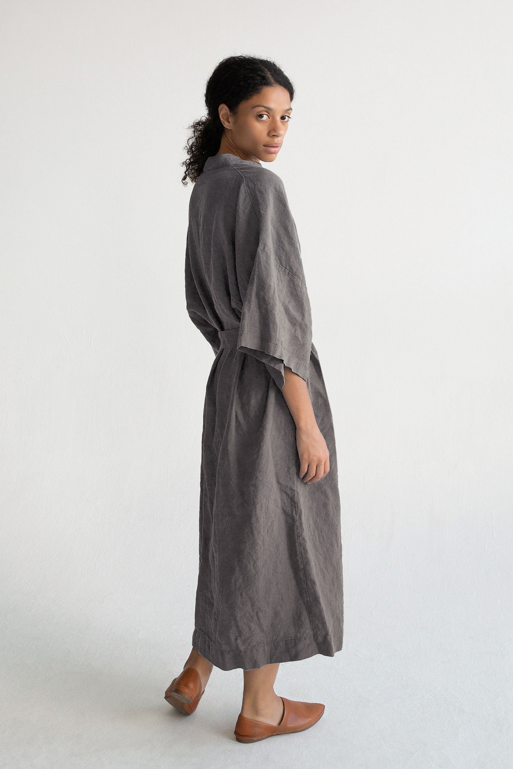 Kimono Robe in Dark Gray / Stonewashed Linen Kimono / Linen - Etsy