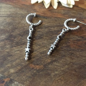 Crescent Moon Hoop Earrings, Half Moon Earrings, Celestial Earrings, Moon Huggie Earrings, Crescent Moon Earrings, Tiny Hoop Earrings
